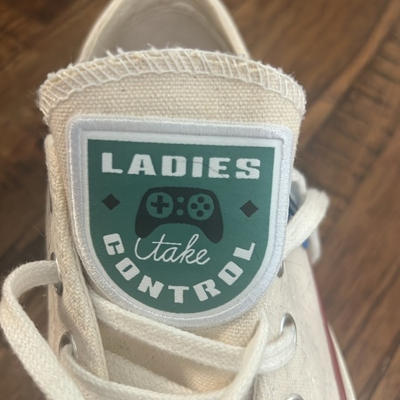 Converse Chuck Taylor All Star 70 Ox Low NYC Ladies Take Control Gamers size 8 - Picture 4 of 15